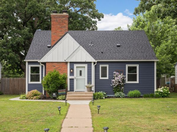 4225 Ewing Avenue N, Robbinsdale, MN 55422