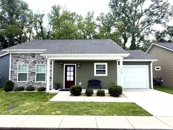 216 Nichols Dr , Woodbury, TN 37190