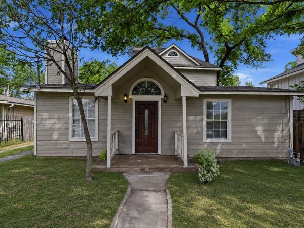 915 Vargas RD , Austin, TX 78741