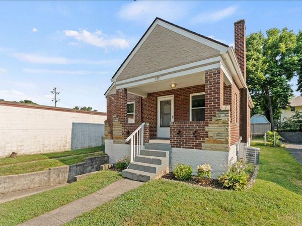 10 Hartwell Court, Cincinnati, OH 45216