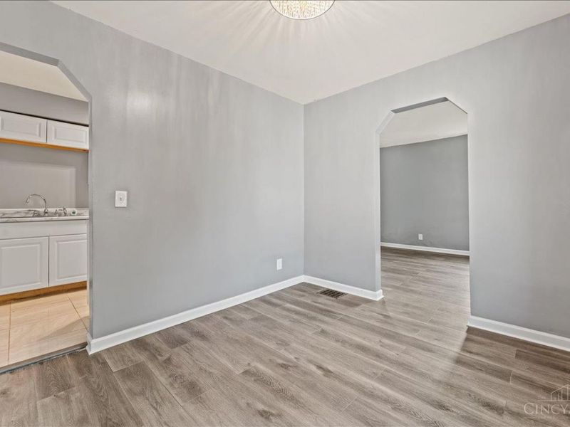 10 Hartwell Court, Cincinnati, OH 45216 Photo 7
