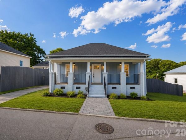 32 Second Street , Cramerton, NC 28032
