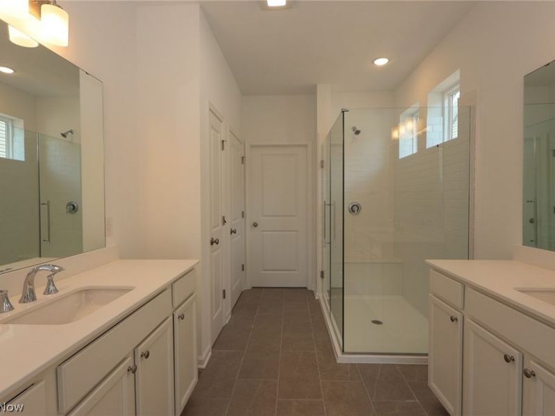 2430 Merriment Drive , Amherst, OH 44001 Photo 7