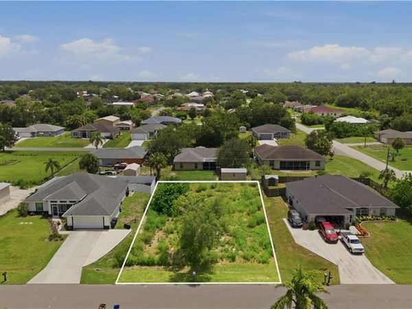 6421 Castlewood CIR , FORT MYERS, FL 33905