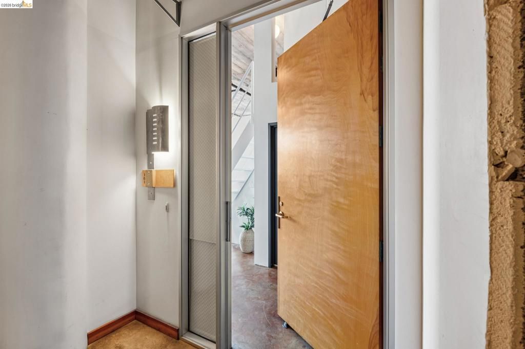 247 4th St, Unit 301, Oakland, CA 94607 Main Photo
