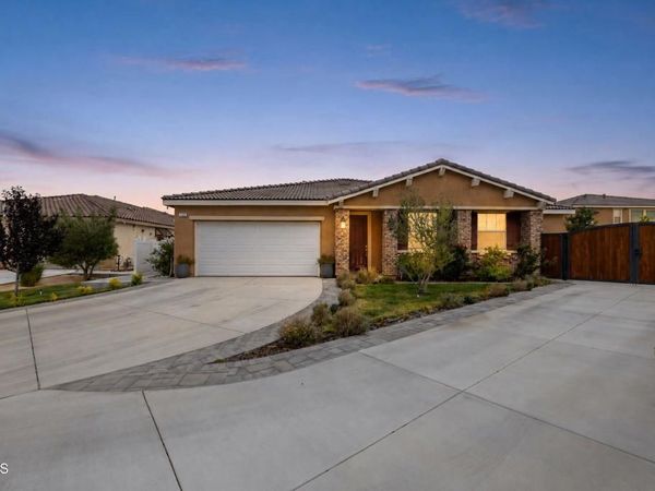 2123 Helconia Court , Palmdale, CA 93551
