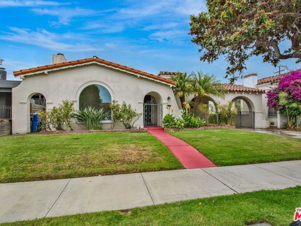 4126 S Bronson Avenue, Los Angeles, CA 90008