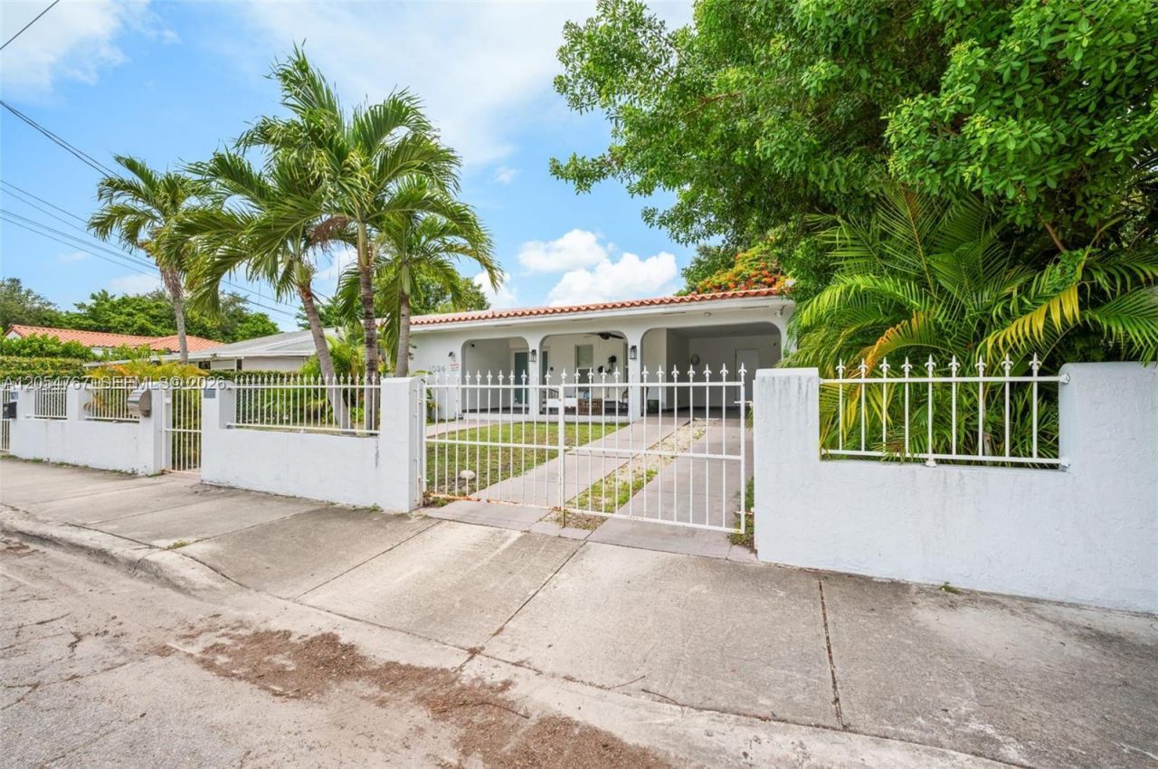 1024 SW 13th Ct, Miami, FL 33135 Photo