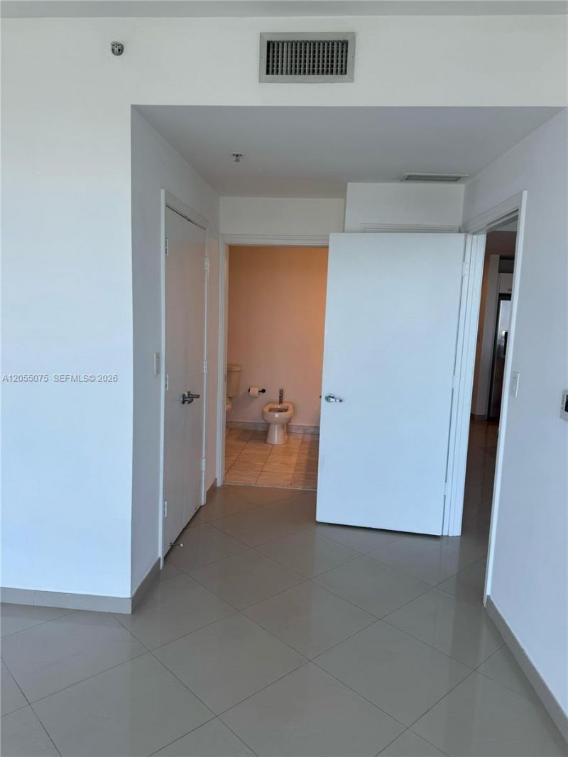 601 NE 36th St , Unit 1205, Miami, FL 33137 Photo