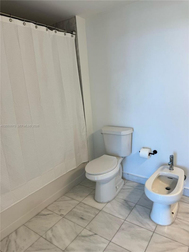 601 NE 36th St , Unit 1205, Miami, FL 33137 Photo