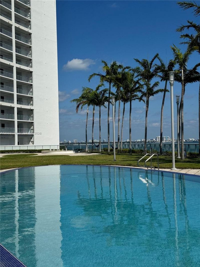 601 NE 36th St , Unit 1205, Miami, FL 33137 Photo