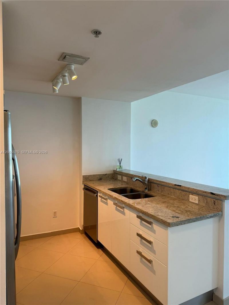 601 NE 36th St , Unit 1205, Miami, FL 33137 Photo