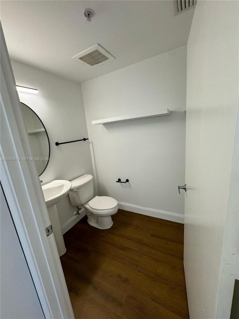 601 NE 36th St , Unit 1205, Miami, FL 33137 Photo