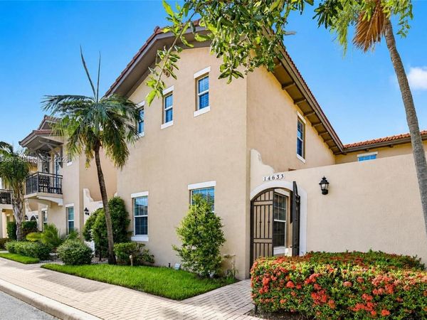 14633 SW 13th St , Pembroke Pines, FL 33027