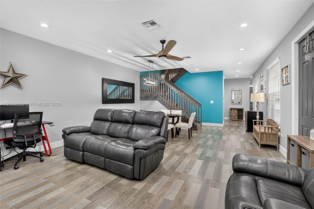 14633 SW 13th St , Pembroke Pines, FL 33027 Photo