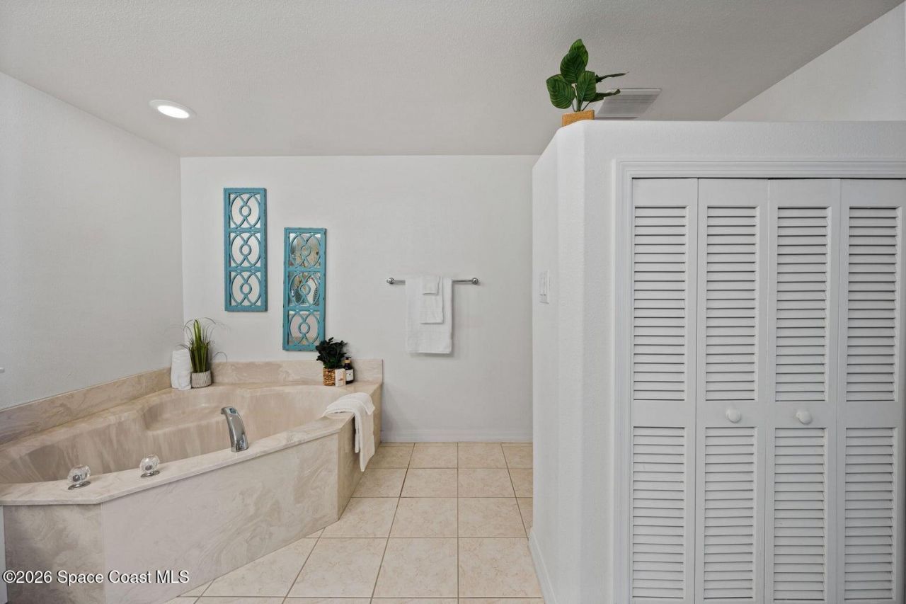 820 Del Rio Way, Unit 504, Merritt Island, FL 32953 Photo