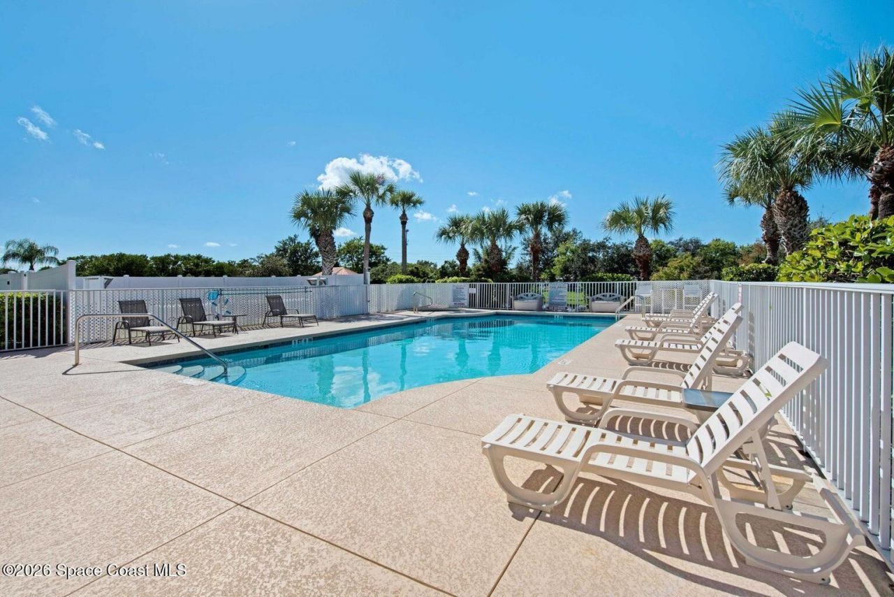 820 Del Rio Way, Unit 504, Merritt Island, FL 32953 Photo