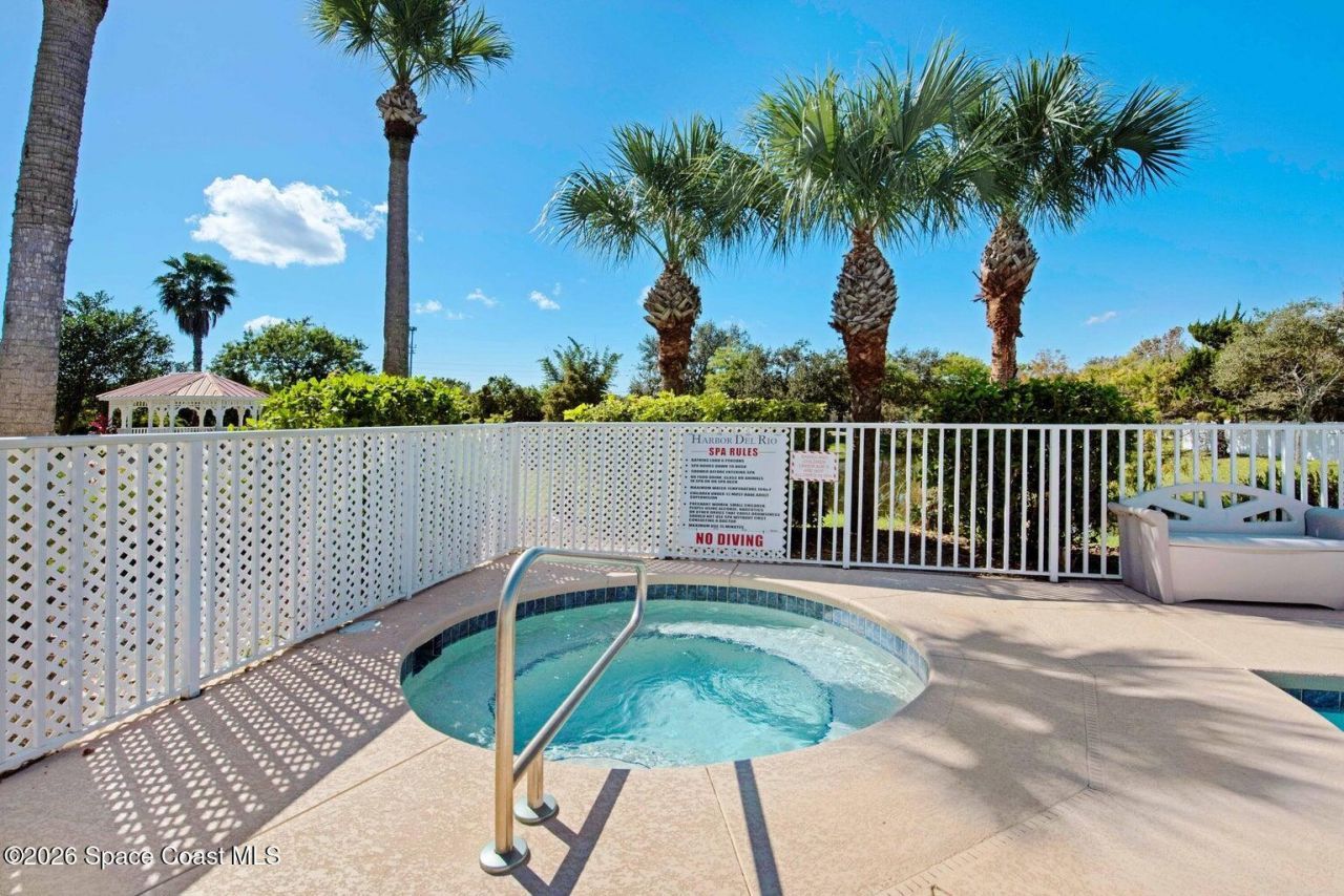 820 Del Rio Way, Unit 504, Merritt Island, FL 32953 Photo