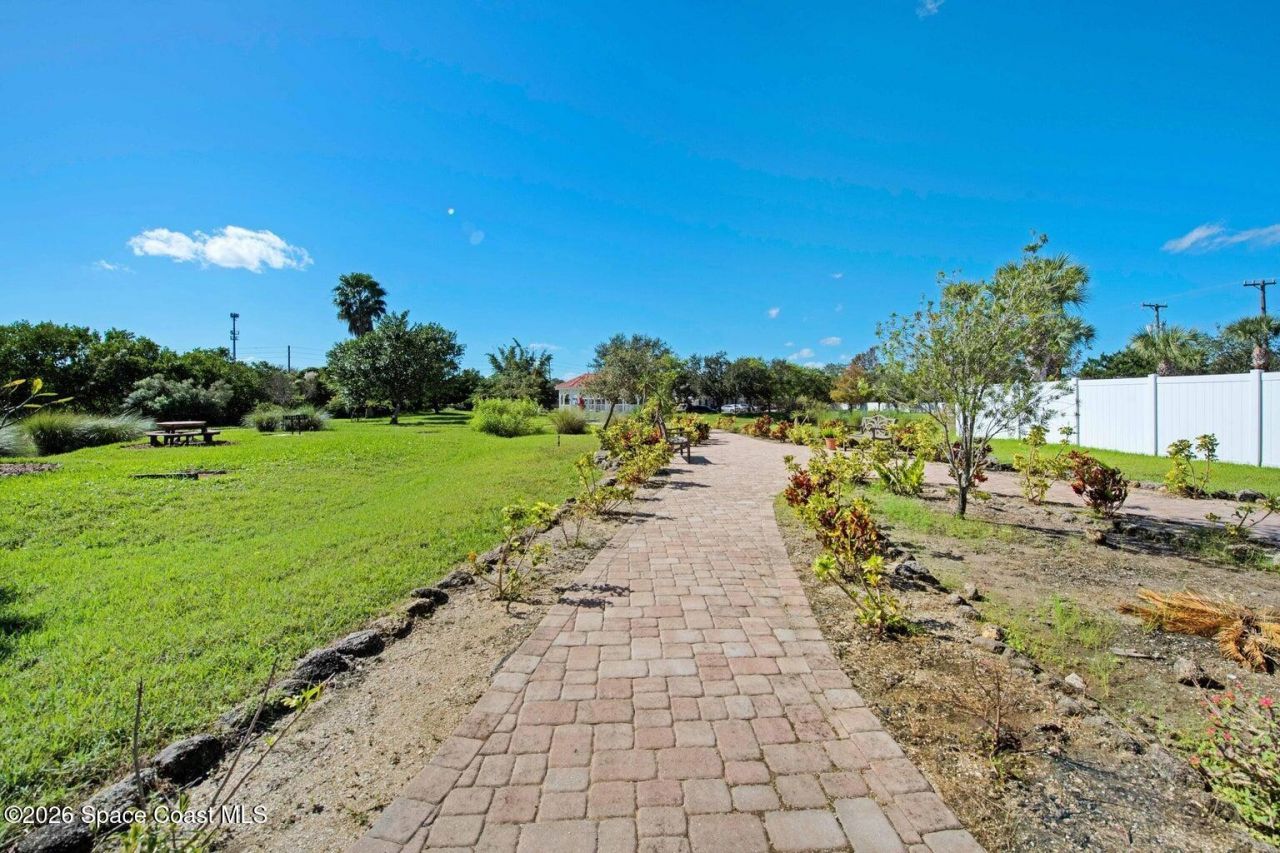 820 Del Rio Way, Unit 504, Merritt Island, FL 32953 Photo