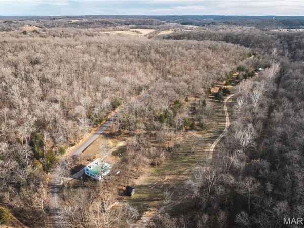 000 Birds Nest Road , Cuba, MO 65453