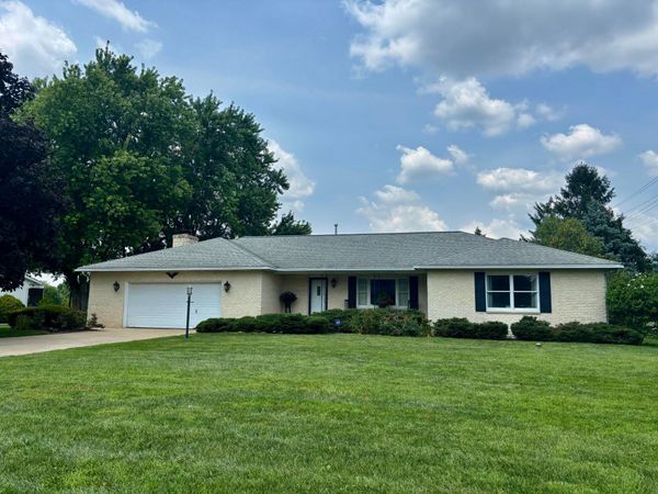 4100 Marlowa Drive , Groveport, OH 43125