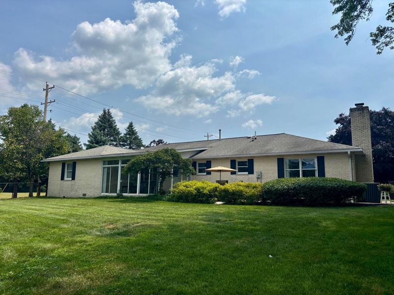 4100 Marlowa Drive, Groveport, OH 43125 Photo 2