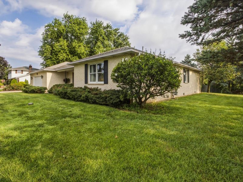 4100 Marlowa Drive, Groveport, OH 43125 Photo 3