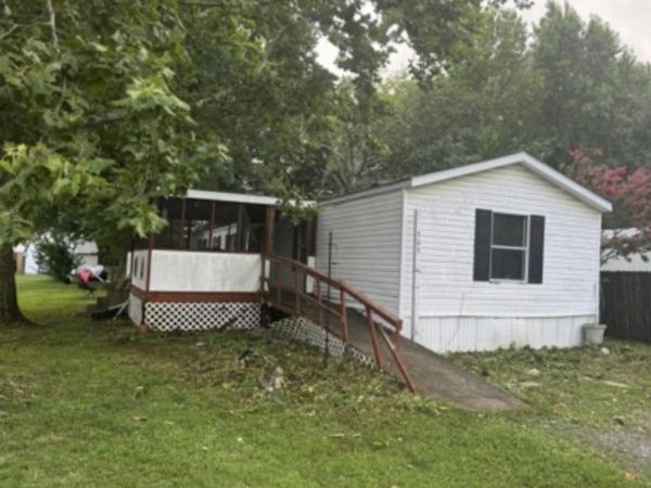503 Estate Dr , Marion, AR 72364
