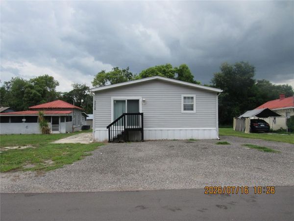 11719 LAKE DRIVE , CLERMONT, FL 34715