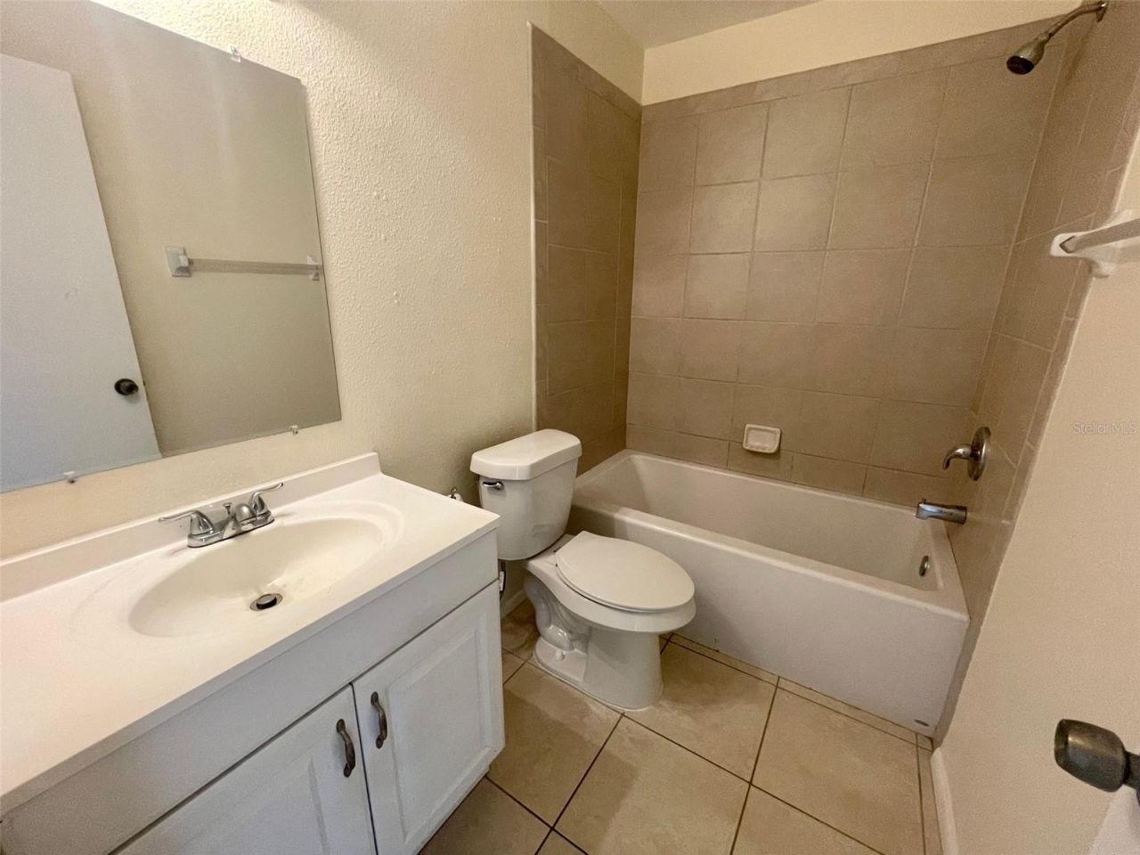 2745 Hidden Lake Boulevard, Unit D, Sarasota, FL 34237 Photo