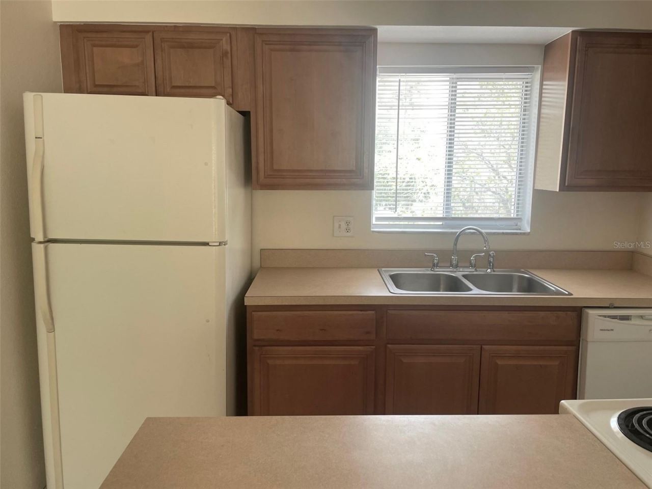 2745 Hidden Lake Boulevard, Unit D, Sarasota, FL 34237 Photo