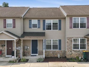 22 E NINTH STREET, WAYNESBORO, PA 17268