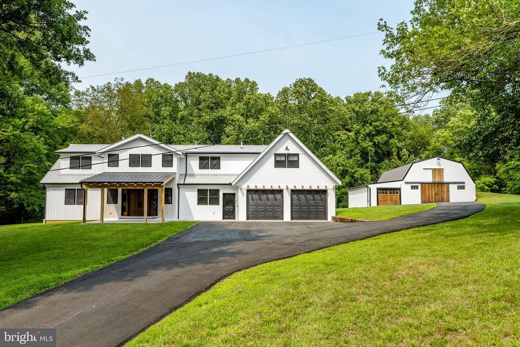 150 FOX HOLLOW ROAD , PEQUEA, PA 17565