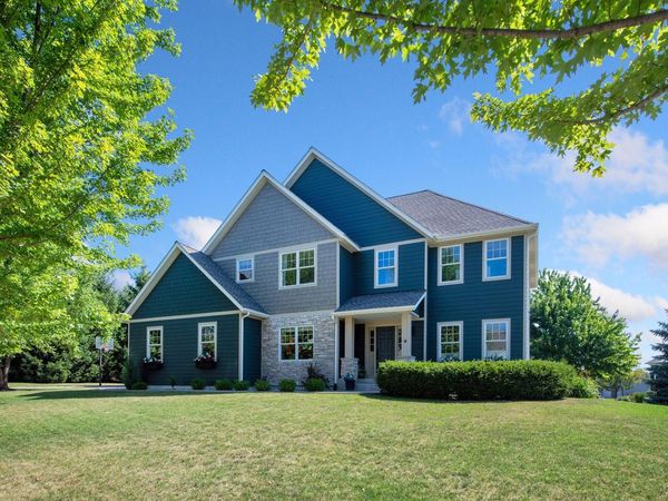 1879 Sandbar Circle, Waconia, MN 55387