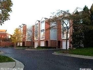 3304 Spinnaker Lane, Detroit, MI 48207