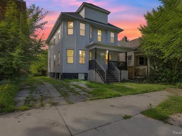 41 Richton Street, Highland Park, MI 48203