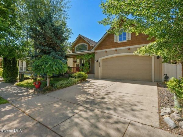 2624 W Sorbonne Dr , Coeur d'Alene, ID 83815