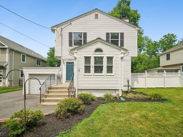 66 W Hobart Gap Rd, Livingston, NJ 07039