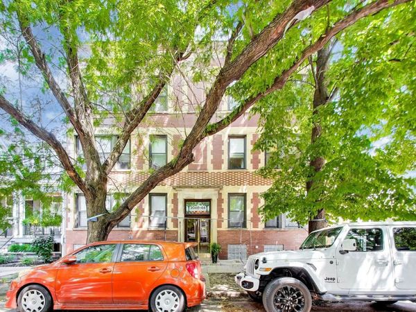 2046 W Cuyler Avenue , Unit 3W, Chicago, IL 60618