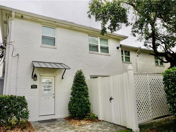 501 LAKE Avenue , Unit 16, Metairie, LA 70005
