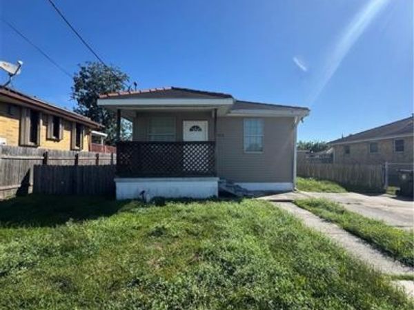 5923 MANDEVILLE Street , New Orleans, LA 70122