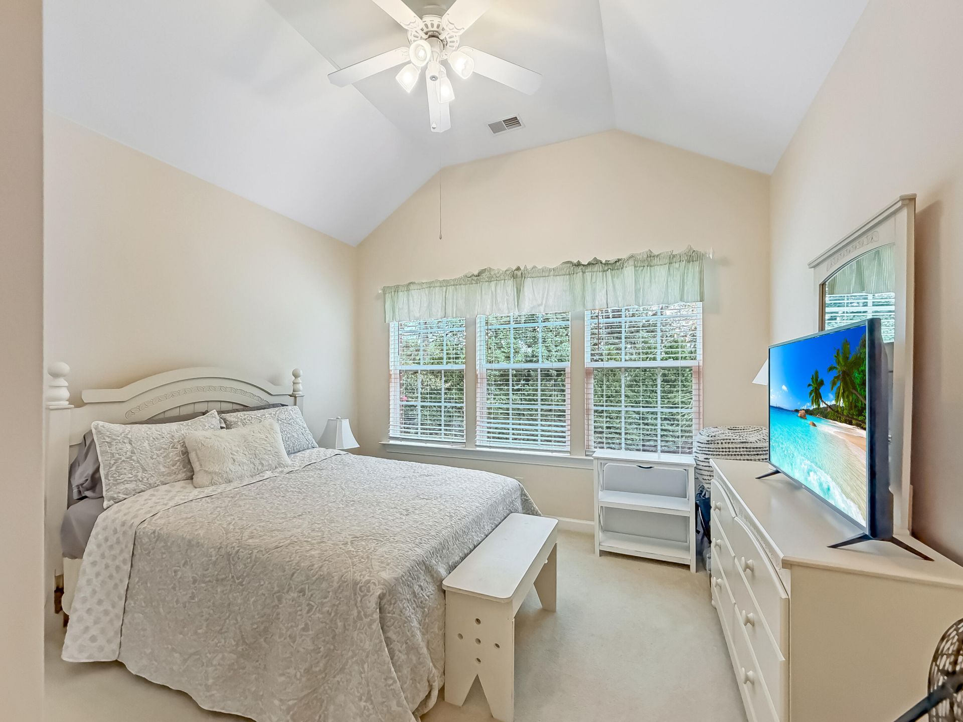 206 Golfview Lane Photo 9