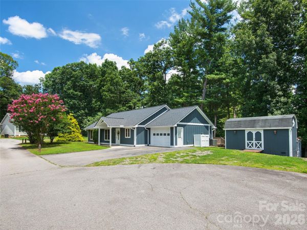 7 Mcgee Ridge Road , Fairview, NC 28730