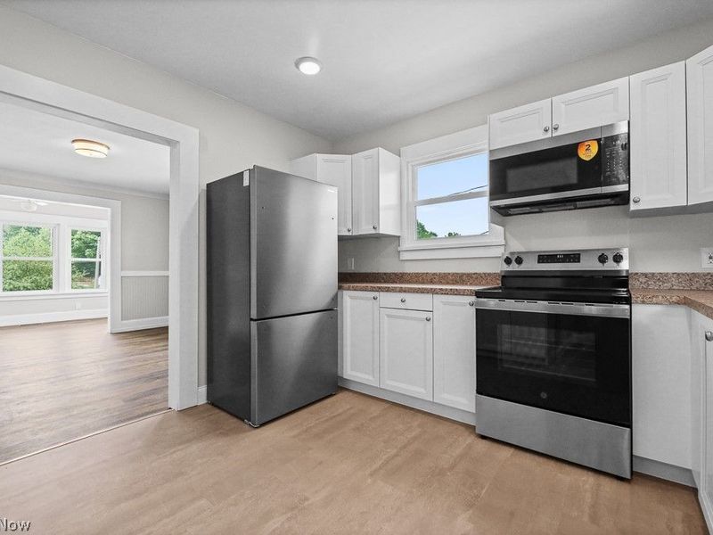 1552 Parkway Boulevard, Alliance, OH 44601 Photo 15