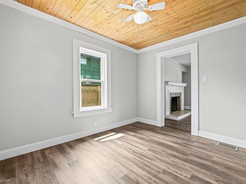 1552 Parkway Boulevard, Alliance, OH 44601 Photo 17