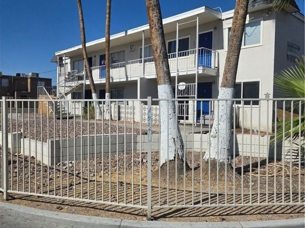 537 Calcaterra Circle, Unit F, Las Vegas, NV 89119