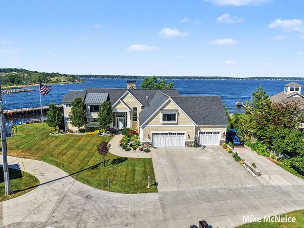 3380 Fulton Avenue, Muskegon, MI 49441