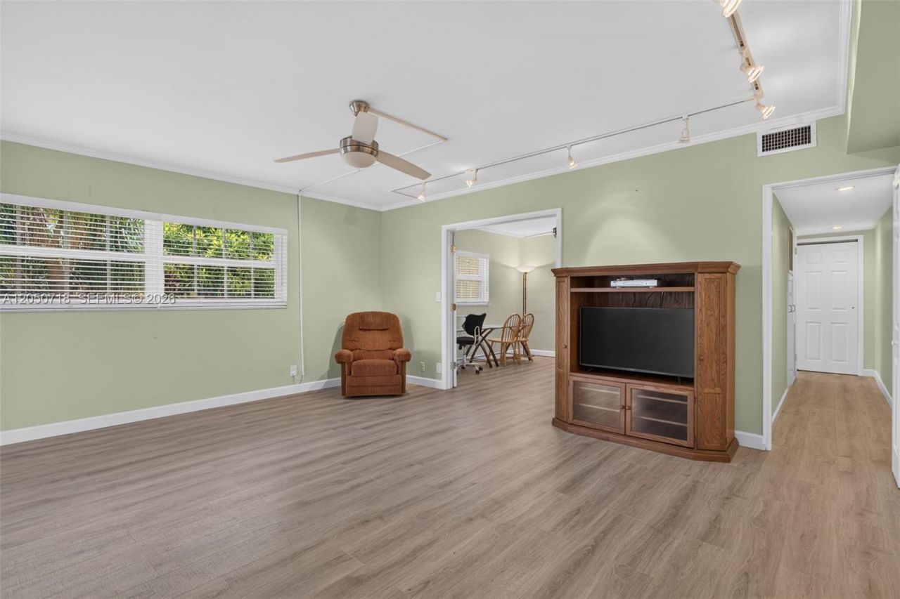 708 SE 7th Ave , Unit 8, Pompano Beach, FL 33060 Photo