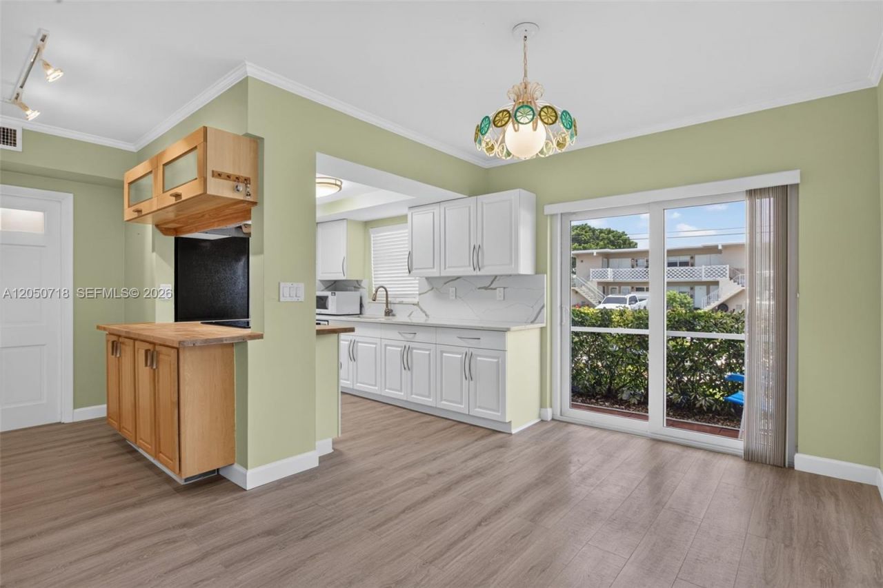 708 SE 7th Ave , Unit 8, Pompano Beach, FL 33060 Photo