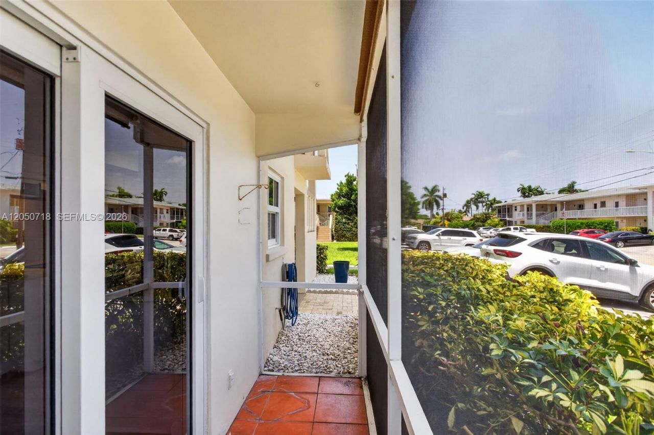 708 SE 7th Ave , Unit 8, Pompano Beach, FL 33060 Photo